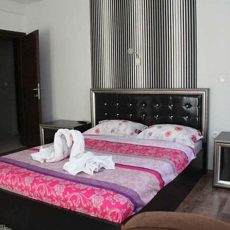Villa Piano&Bar Охрид Екстериор снимка