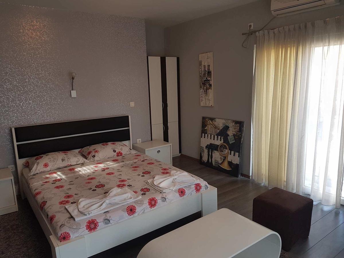 Villa Piano&Bar Охрид Екстериор снимка