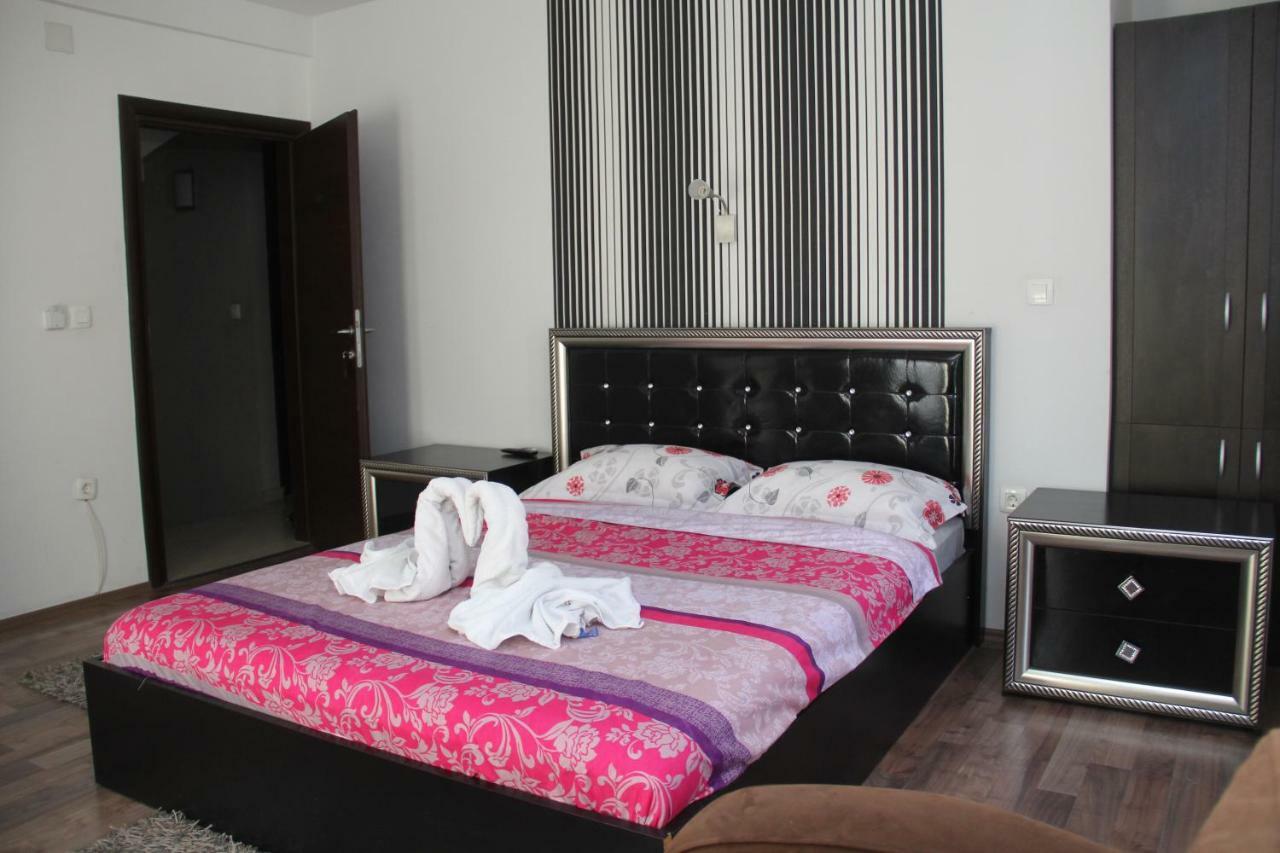 Villa Piano&Bar Охрид Екстериор снимка