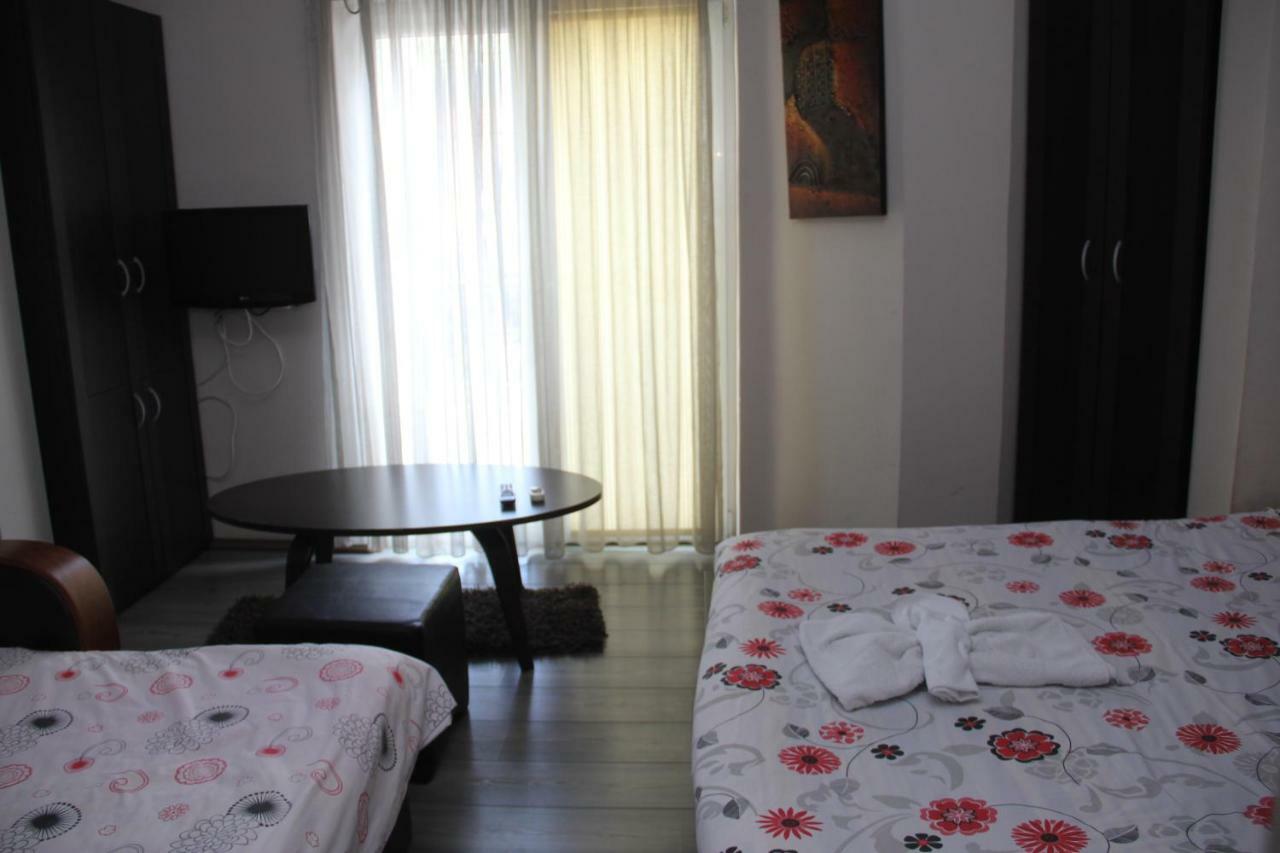Villa Piano&Bar Охрид Екстериор снимка